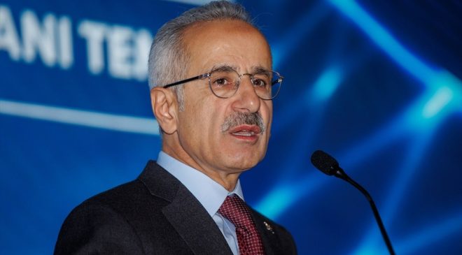 Abdulkadir Uraloğlu: Trenler için yerli ve milli sinyalizasyon sistemi üretilecek